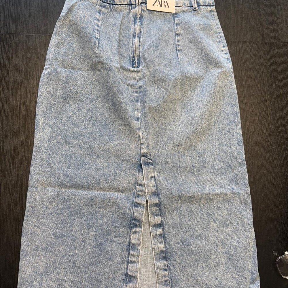 Zara Light Wash denim midi skirt